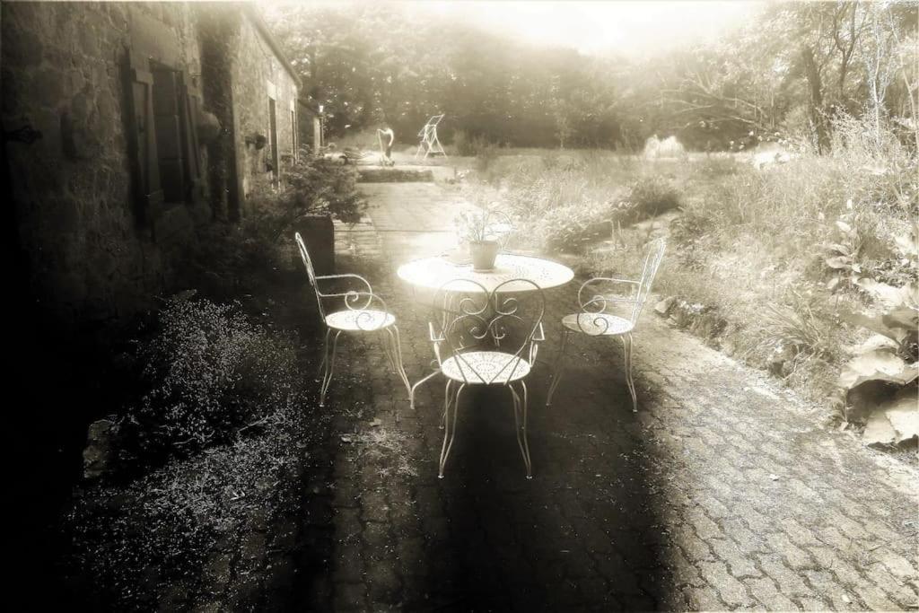 Relax With Art And Nature Mellionnec 外观 照片